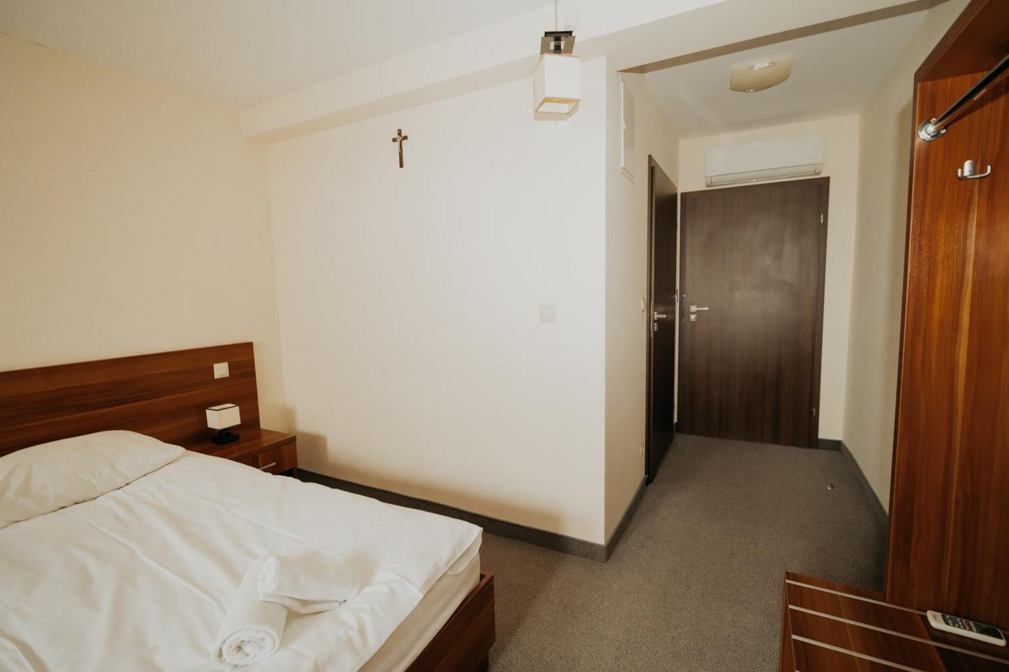 Noclegi - Apartamenty Zolynianka Buitenkant foto
