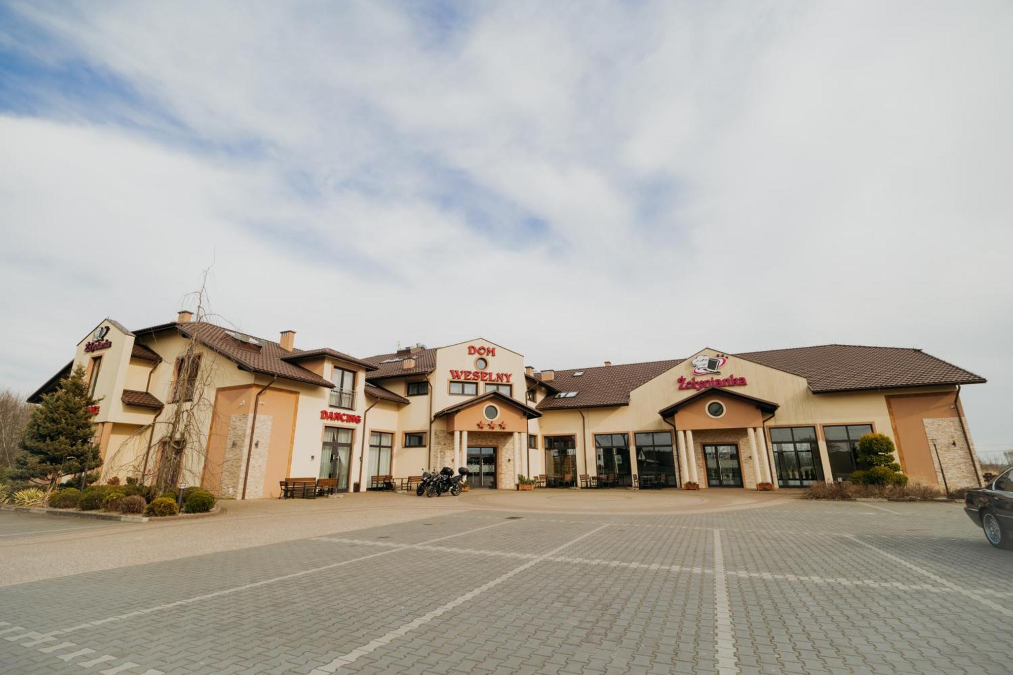 Noclegi - Apartamenty Zolynianka Buitenkant foto